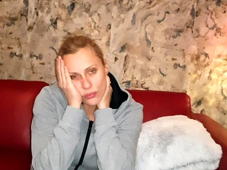 Young Amateur Girl Stripping and Masturbating Cam