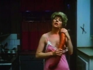 Hrig svenska mogen fitta tar en stor korv